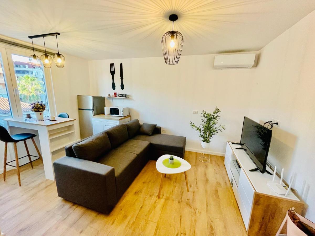 Central Apartment 2, Тирана Екстер'єр фото