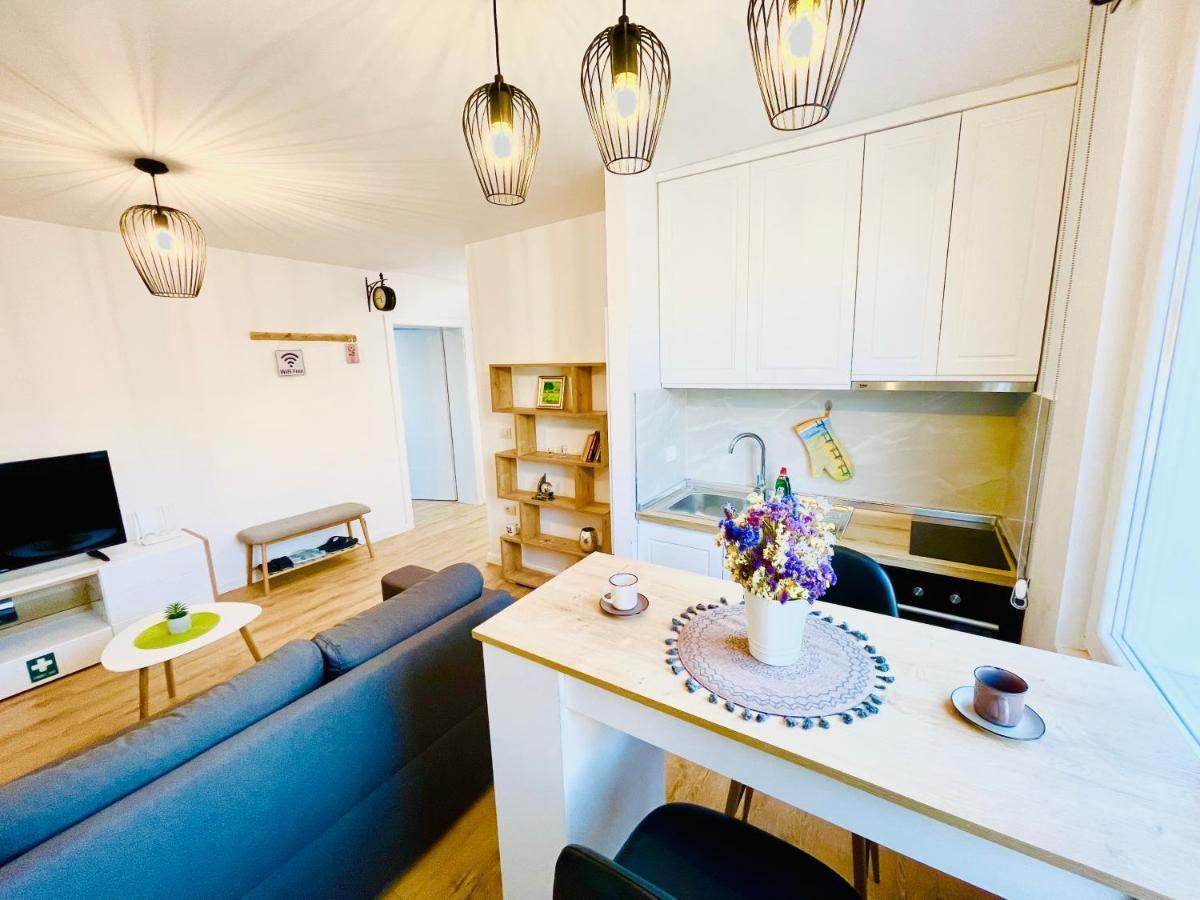 Central Apartment 2, Тирана Екстер'єр фото