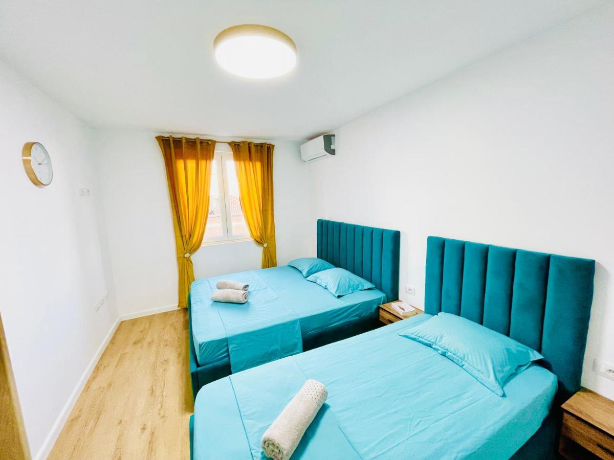 Central Apartment 2, Тирана Екстер'єр фото