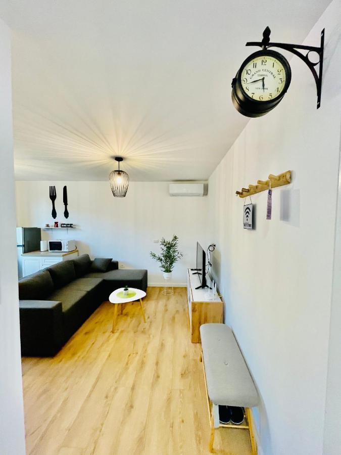 Central Apartment 2, Тирана Екстер'єр фото