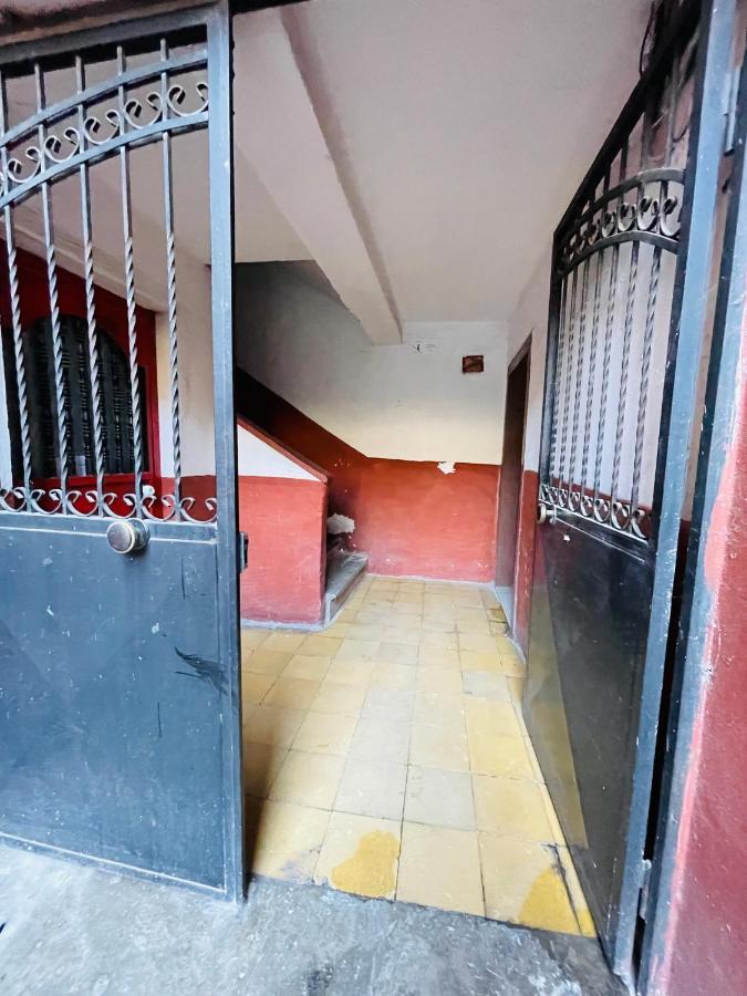 Central Apartment 2, Тирана Екстер'єр фото
