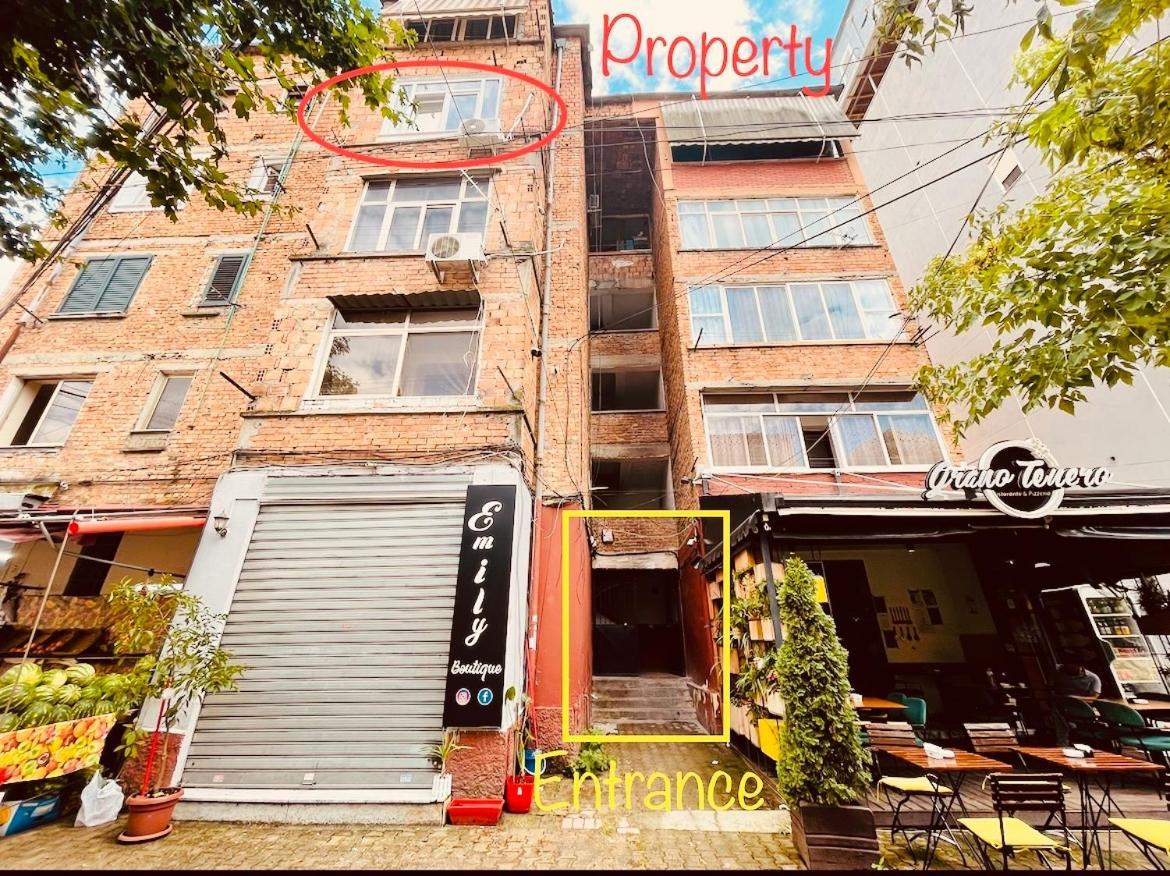Central Apartment 2, Тирана Екстер'єр фото
